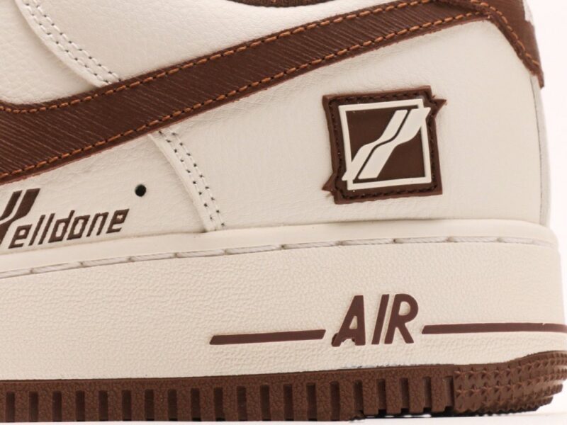 【AT2764】Nike Air Force 1 Low エアフォース1ロー ユーバーフェッチュア レジャー スポーツ シューズ
