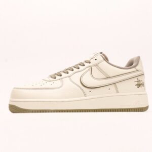 【AT2765】Nike x Stussy Nike Air Force 1 Lowは、万能でカジュアルなスポーツシューズです。