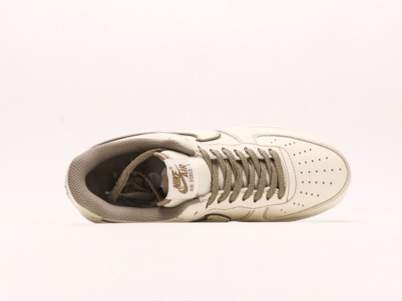 【AT2765】Nike x Stussy Nike Air Force 1 Lowは、万能でカジュアルなスポーツシューズです。
