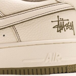 【AT2765】Nike x Stussy Nike Air Force 1 Lowは、万能でカジュアルなスポーツシューズです。