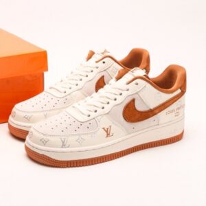 【AT2766】Nike Air Force 1´07 Low 空軍1号ローカットモデルは、ソフトでしなやかなクッショニング性能と優れたミッドソールデザインが特徴です。