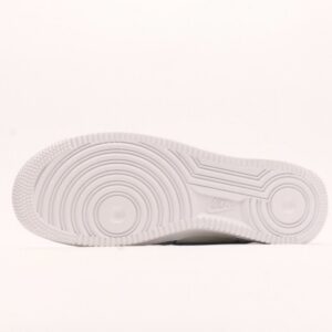 【AT2769】Nike Air Force 1´07 Low ナイキ エア フォース 1´07 ロー 多様なスポーツ用の快適なソールと優れたミッドソールデザイン