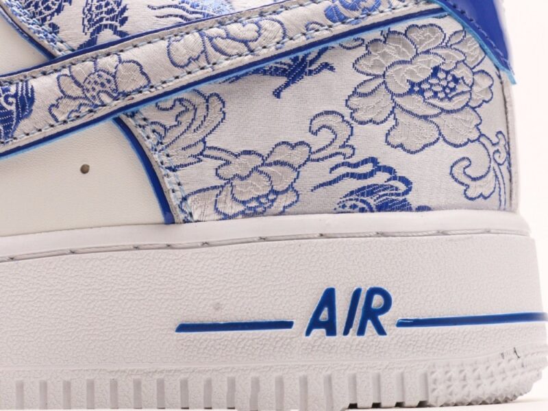【AT2769】Nike Air Force 1´07 Low ナイキ エア フォース 1´07 ロー 多様なスポーツ用の快適なソールと優れたミッドソールデザイン