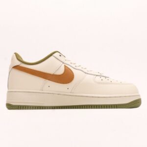 【AT2770】NIKE WMNS AIR FORCE 1'07 LX エアフォース1ローカット多用途スニーカー