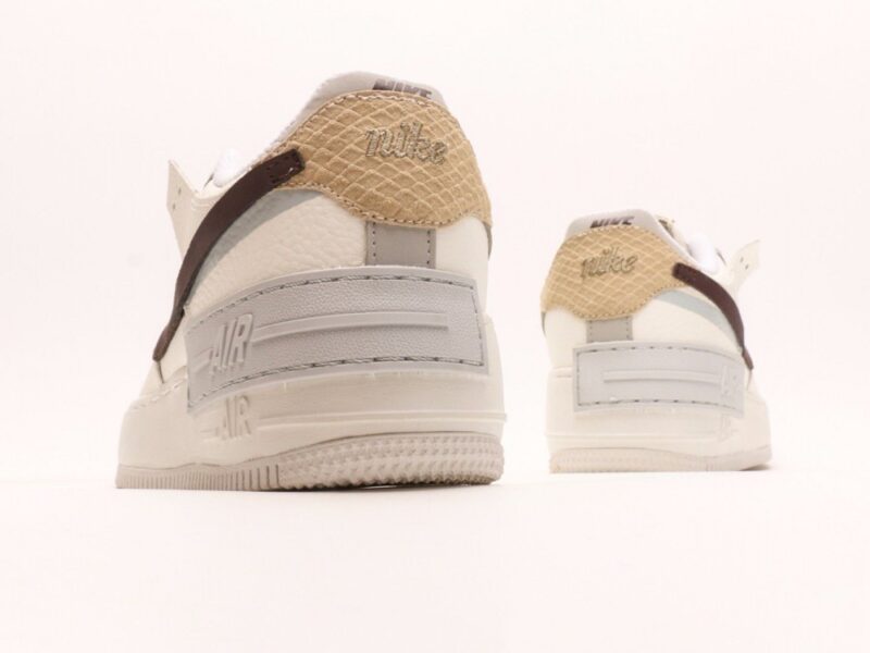 【AT2787】NIKE WMNS Air Force 1 Shadowの新しいガーリーな解体主義デザイン。パステルカラーのエアフォース1で軽量でハイトップ、ローカット、マッチングスニーカー。