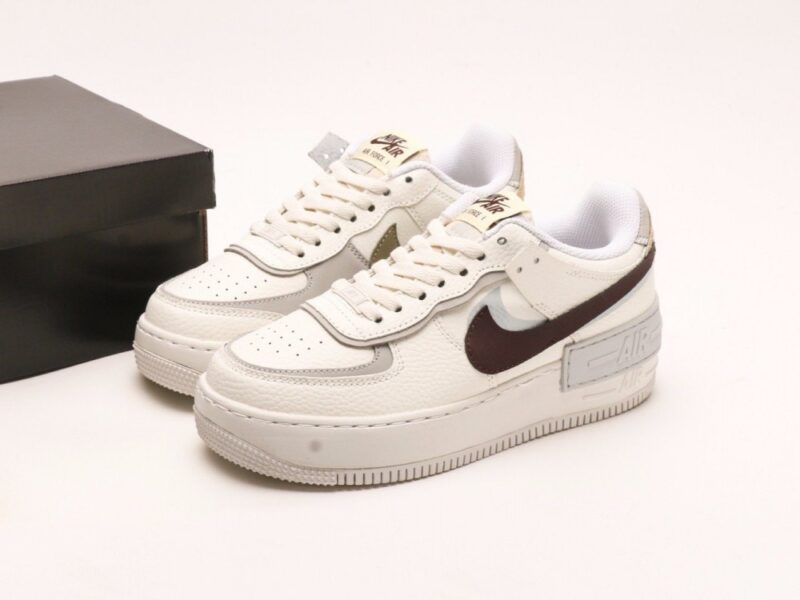 【AT2787】NIKE WMNS Air Force 1 Shadowの新しいガーリーな解体主義デザイン。パステルカラーのエアフォース1で軽量でハイトップ、ローカット、マッチングスニーカー。