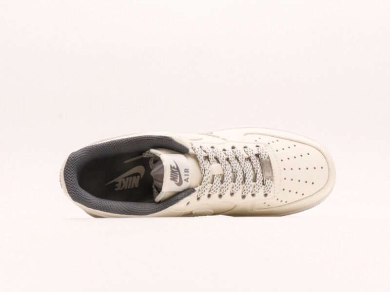 【AT2790】LV x NikeのNike Air Force 1'07 Low LVコラボ-オフホワイトグレーのスウッシュエアフォース1ローカットカジュアルスニーカー