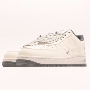 【AT2790】LV x NikeのNike Air Force 1'07 Low LVコラボ-オフホワイトグレーのスウッシュエアフォース1ローカットカジュアルスニーカー