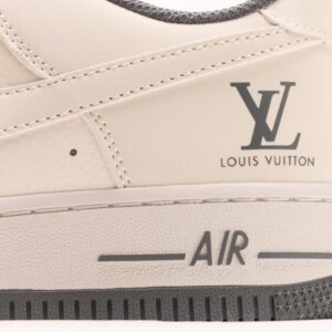 【AT2790】LV x NikeのNike Air Force 1'07 Low LVコラボ-オフホワイトグレーのスウッシュエアフォース1ローカットカジュアルスニーカー