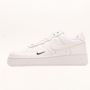 【AT2791】Nike AIR FORCE 1‘07 エアフォース1‘07 ローカットの汎用モデル ランニングシューズ 弾力性の高いクッション性能と優れたミッドソールデザイン