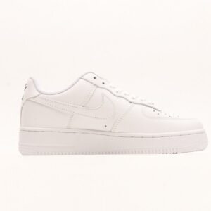 【AT2791】Nike AIR FORCE 1‘07 エアフォース1‘07 ローカットの汎用モデル ランニングシューズ 弾力性の高いクッション性能と優れたミッドソールデザイン