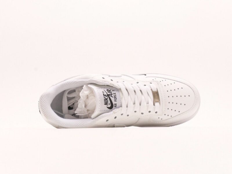 【AT2791】Nike AIR FORCE 1‘07 エアフォース1‘07 ローカットの汎用モデル ランニングシューズ 弾力性の高いクッション性能と優れたミッドソールデザイン
