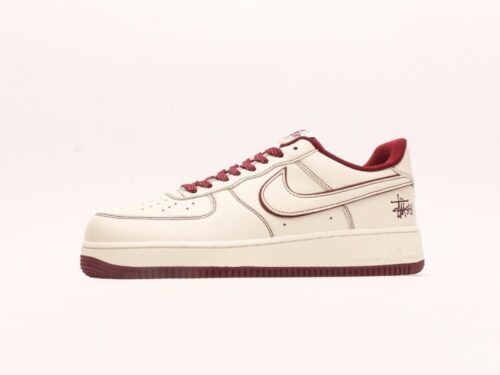 【AT2792】Stussy x Nike ステューシー×ナイキ Nike Air Force 1 Low。靴は、細かいレザーで作られており、メッシュの舌と裏地が一定の通気性を提供します。