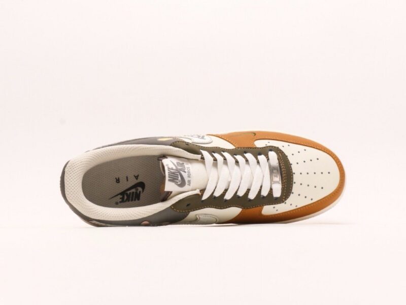 【AT2793】Nike Air Force 1´07 Low Tom and Jerry エアフォース1のローカットモデル、柔軟で弾力性に富んだクッショニング性能と優れたミッドソールデザイン。