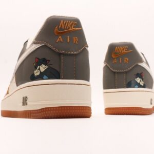 【AT2793】Nike Air Force 1´07 Low Tom and Jerry エアフォース1のローカットモデル、柔軟で弾力性に富んだクッショニング性能と優れたミッドソールデザイン。