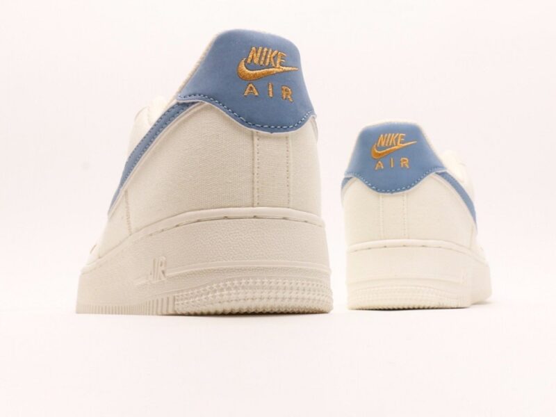 【AT2795】Nike Air Force 1 Lowは、汎用性の高いカジュアルスポーツシューズです。