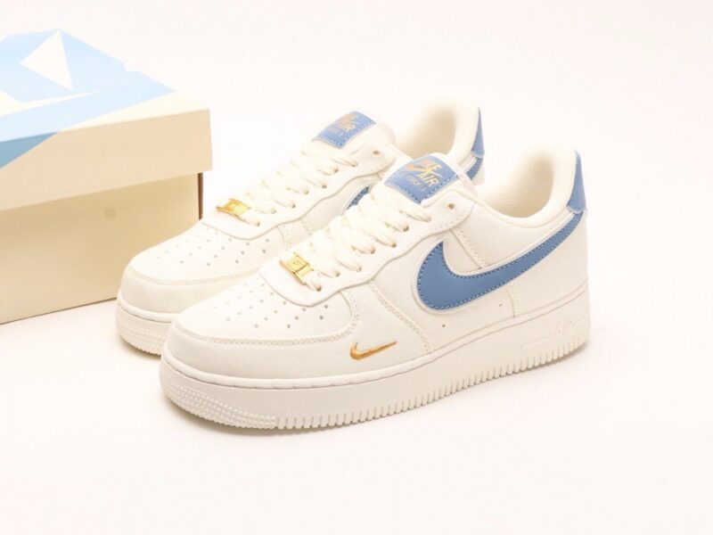 【AT2795】Nike Air Force 1 Lowは、汎用性の高いカジュアルスポーツシューズです。