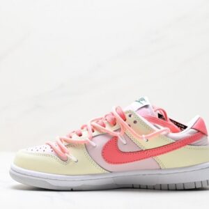 【AT2928】Nike SB Dunk Low ”Green / Beige” hello kitty ハローキティデストラクチブウィンドウ 短足のリラックスしたスポーツスケートボードシューズ サンリオ　かわいい　アニメ