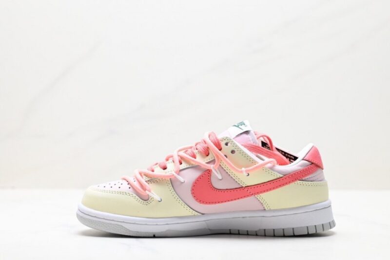 【AT2928】Nike SB Dunk Low ”Green / Beige” hello kitty ハローキティデストラクチブウィンドウ 短足のリラックスしたスポーツスケートボードシューズ サンリオ　かわいい　アニメ