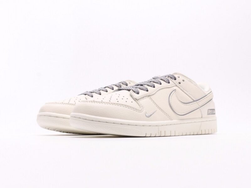 【AT2940】Nike SB Dunk Low x Supremeのコラボレーション - ホワイトグレーのスウッシュアニバーサリーハイエンドカスタムローカットカジュアルスニーカー