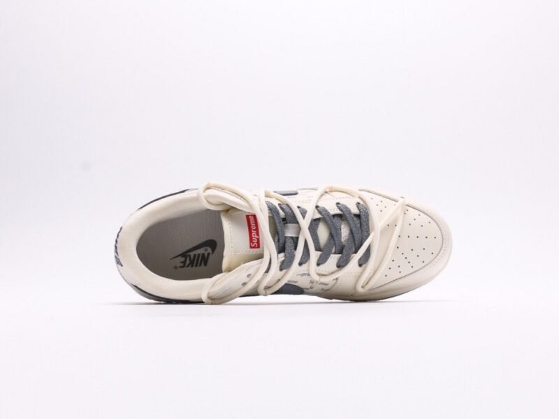 【AT2941】Nike Dunk Low x Supreme これは、伝統的な産業流れ作業のデザイン制限を打破し