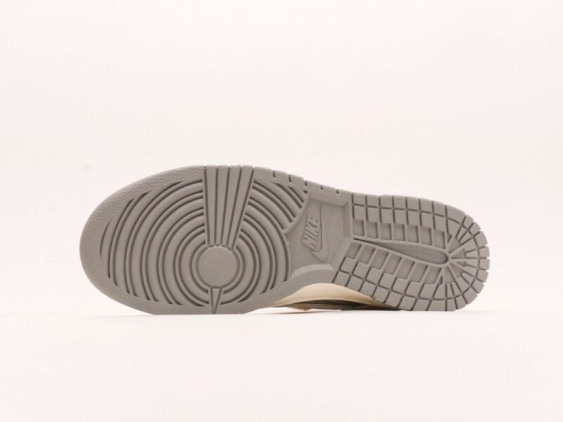 【AT2943】Nike SB Dunk Low x Supremeとのコラボレーション-白銀キツネ刻印アニバーサリーハイエンドカスタマイズローカットカジュアルスニーカー