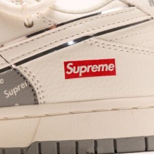 【AT2943】Nike SB Dunk Low x Supremeとのコラボレーション-白銀キツネ刻印アニバーサリーハイエンドカスタマイズローカットカジュアルスニーカー