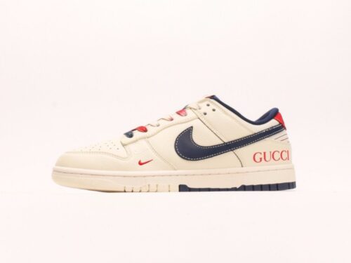 【AT2944】Gucci x Nike Dunk Low スポーツスケートシューズ、このモデルは伝統的な産業流れ作業デザインの制限を破ります。