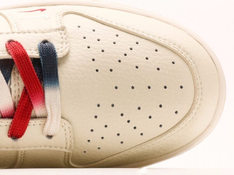 【AT2944】Gucci x Nike Dunk Low スポーツスケートシューズ、このモデルは伝統的な産業流れ作業デザインの制限を破ります。