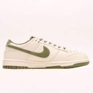 【AT2946】Supreme x Nike Dunk Low オリーブキャンバスは、伝統的な産業の流れ作業デザインの制限を破ることを主張しています。