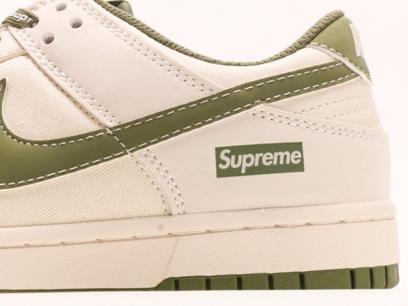 【AT2946】Supreme x Nike Dunk Low オリーブキャンバスは、伝統的な産業の流れ作業デザインの制限を破ることを主張しています。