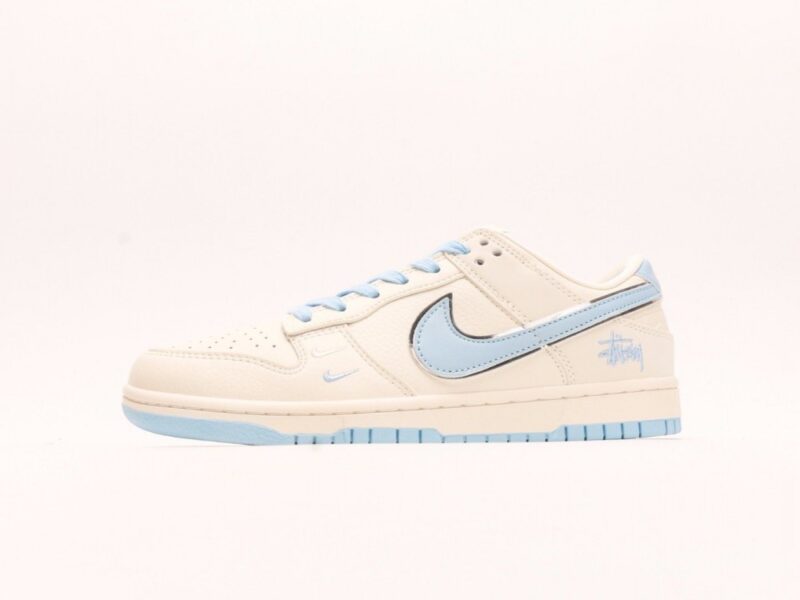 【AT2947】Stussy x Nike Dunk Lowの迷彩キャンバスは、伝統的な産業流れラインの制限を打破しようとする。