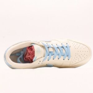 【AT2947】Stussy x Nike Dunk Lowの迷彩キャンバスは、伝統的な産業流れラインの制限を打破しようとする。