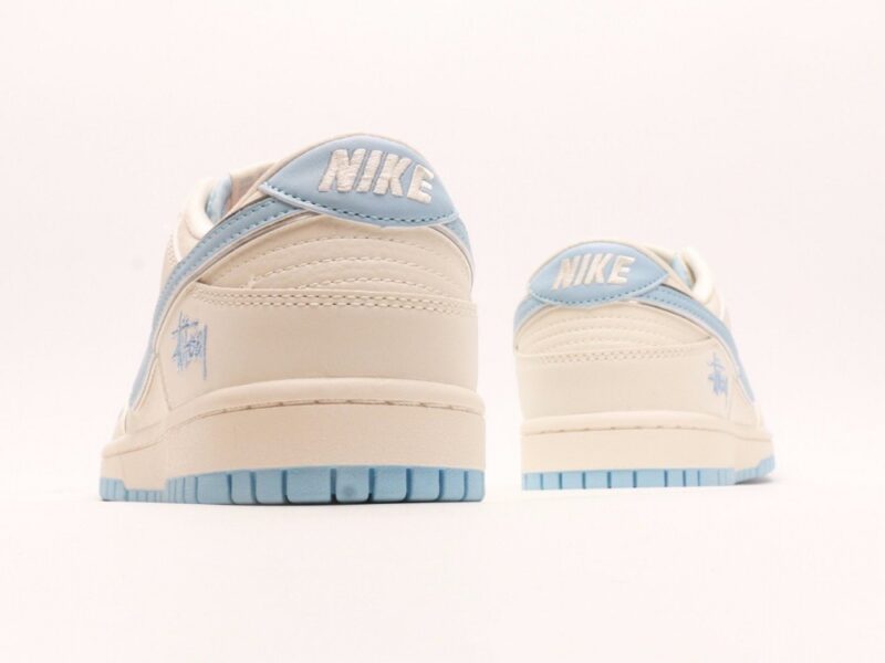 【AT2947】Stussy x Nike Dunk Lowの迷彩キャンバスは、伝統的な産業流れラインの制限を打破しようとする。
