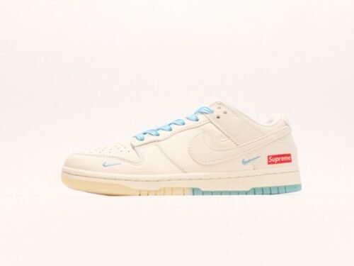 【AT2950】Supreme x Nike Dunk Lowのスニーカーはトラディショナルな工業製造ラインの制限を打ち破ることを提案しています。