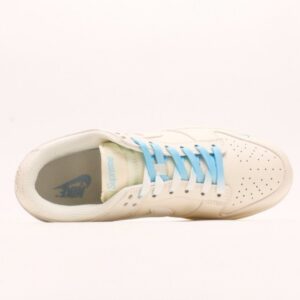 【AT2950】Supreme x Nike Dunk Lowのスニーカーはトラディショナルな工業製造ラインの制限を打ち破ることを提案しています。