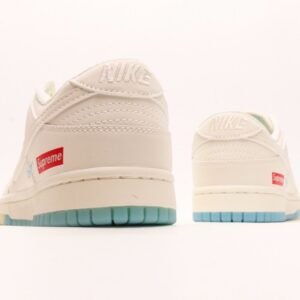 【AT2950】Supreme x Nike Dunk Lowのスニーカーはトラディショナルな工業製造ラインの制限を打ち破ることを提案しています。