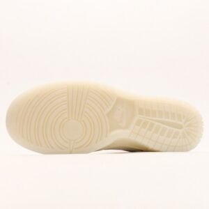 【AT2951】Bape x Nike Dunk Low ホワイト＆ブルー スウッシュ このデザインは伝統的な産業デザインの制約を破ることを主張しています。