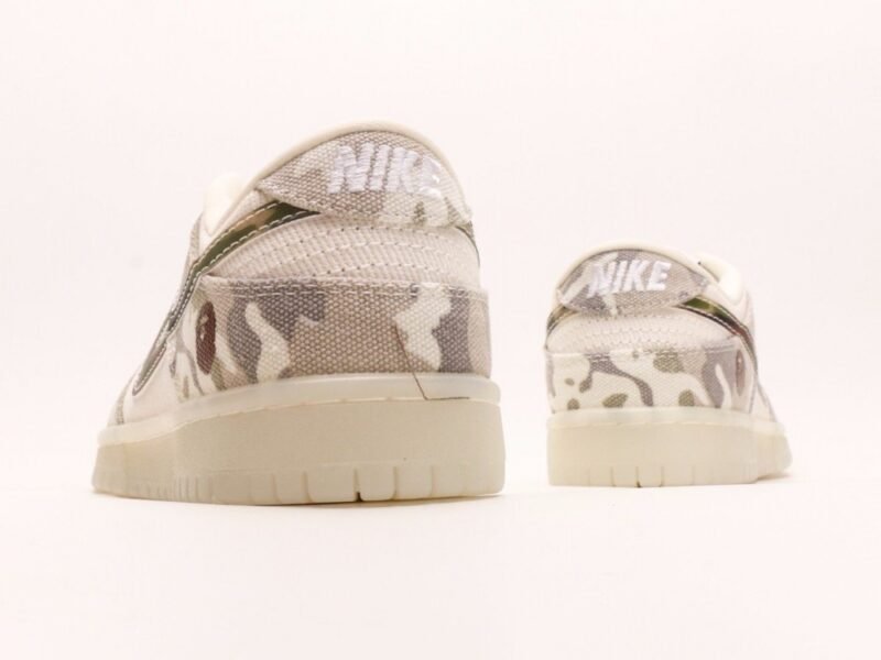 【AT2951】Bape x Nike Dunk Low ホワイト＆ブルー スウッシュ このデザインは伝統的な産業デザインの制約を破ることを主張しています。