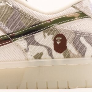 【AT2951】Bape x Nike Dunk Low ホワイト＆ブルー スウッシュ このデザインは伝統的な産業デザインの制約を破ることを主張しています。