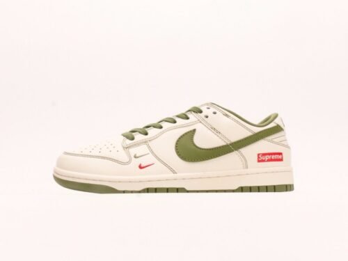 【AT2953】Supreme x Nike Dunk Lowのコラボレーションホワイトグレーシュリーハックル、このモデルは工業化された伝統的な流れに挑戦し、制限を破ろうとする。