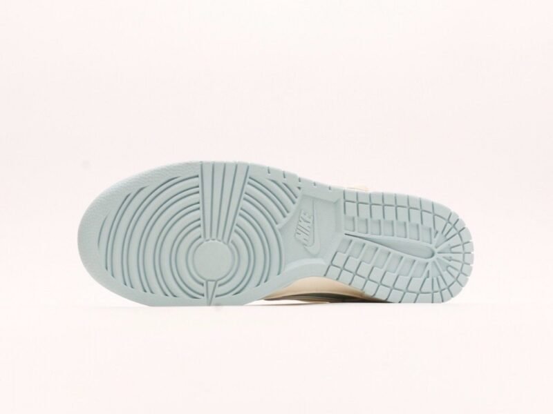 【AT2957】Nike SB Dunk Low Supremeコラボ-アイスブルーの刻印付き、記念日用のハイエンドカスタムローカットカジュアルスニーカー