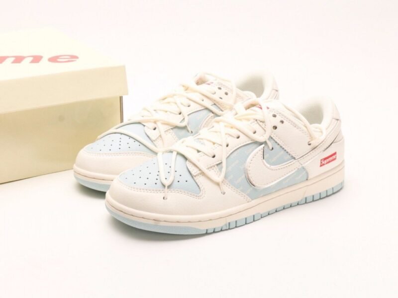 【AT2957】Nike SB Dunk Low Supremeコラボ-アイスブルーの刻印付き、記念日用のハイエンドカスタムローカットカジュアルスニーカー