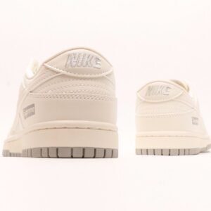 【AT2958】Nike SB Dunk Low Supremeコラボ - クラシックなグレー アニバーサリー高級カスタム ローカットカジュアルスニーカー