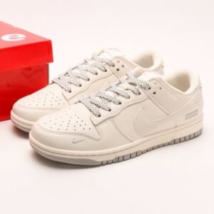 【AT2958】Nike SB Dunk Low Supremeコラボ - クラシックなグレー アニバーサリー高級カスタム ローカットカジュアルスニーカー