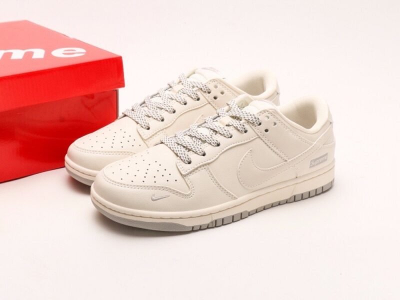 【AT2958】Nike SB Dunk Low Supremeコラボ - クラシックなグレー アニバーサリー高級カスタム ローカットカジュアルスニーカー