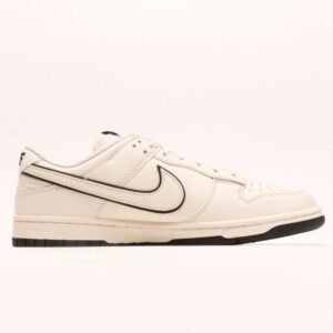 【AT2959】Supreme x Nike Dunk Low コラボは伝統的な工業流れ作業のデザイン制限を破ることを提唱しています。