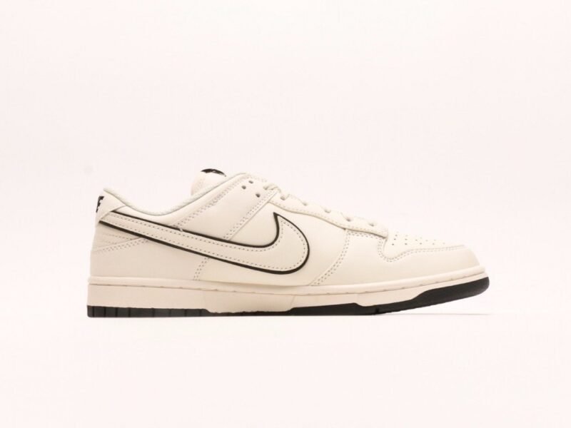 【AT2959】Supreme x Nike Dunk Low コラボは伝統的な工業流れ作業のデザイン制限を破ることを提唱しています。