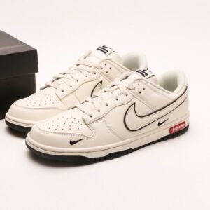 【AT2959】Supreme x Nike Dunk Low コラボは伝統的な工業流れ作業のデザイン制限を破ることを提唱しています。