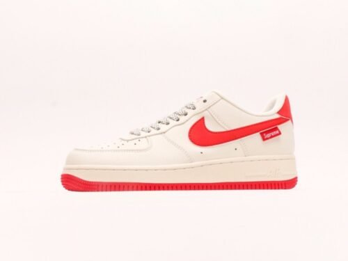 【AT2960】Nike Air Force 1 Low 07 x Supreme ホワイトレッドフルスカイスター ピュアロープロファイルのエアフォースワン フルレングスのハニカムエアクッション内蔵